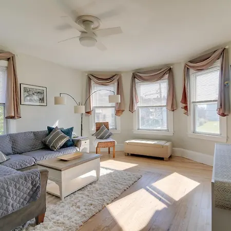 New Bedford Apartment About 4 Mi To Fort Phoenix Beach